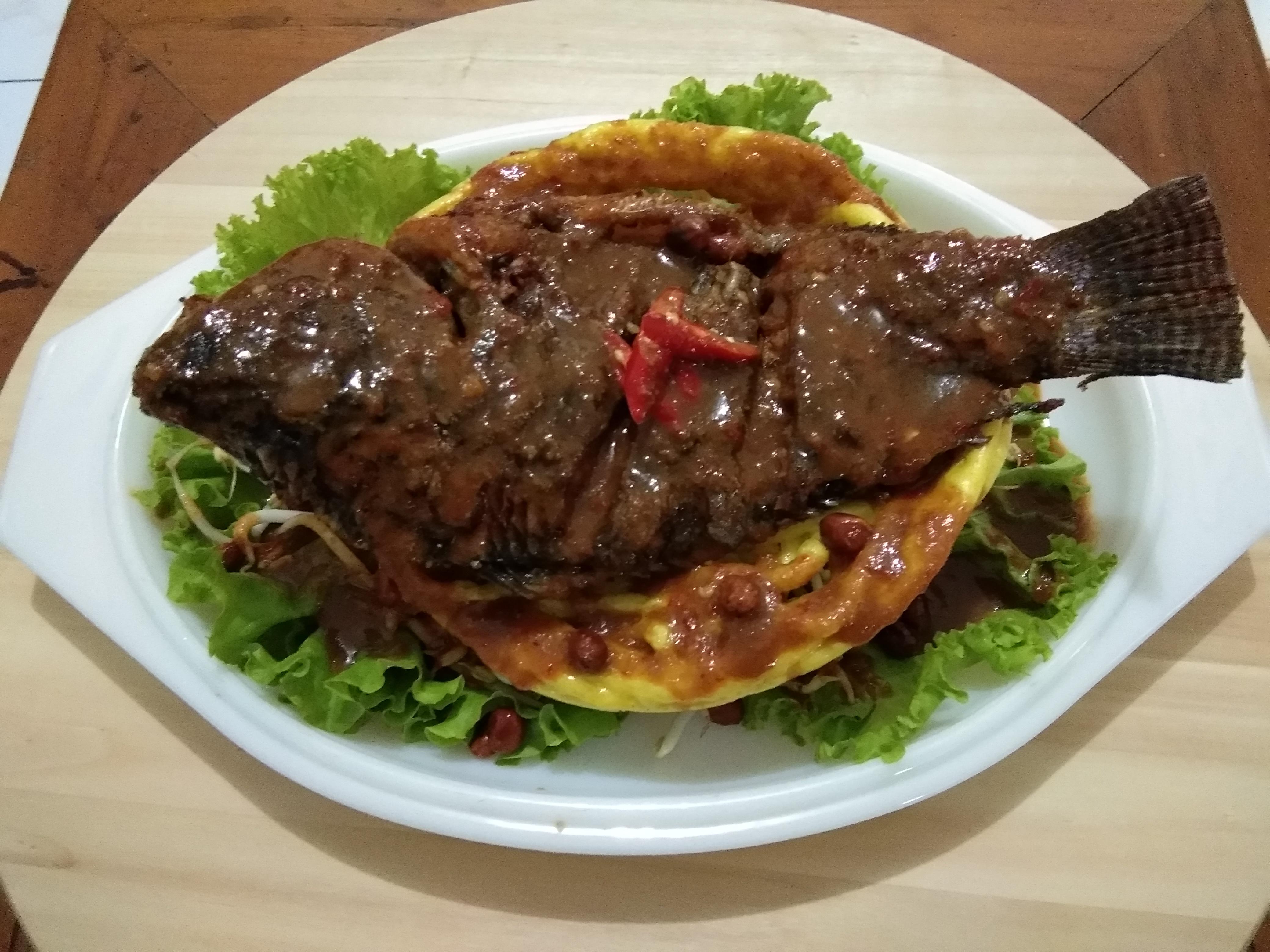 Ikan Nila Kuah Asinan Betawi