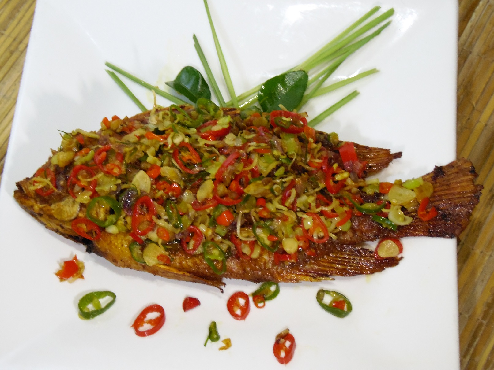 Ikan goreng cabe rempah